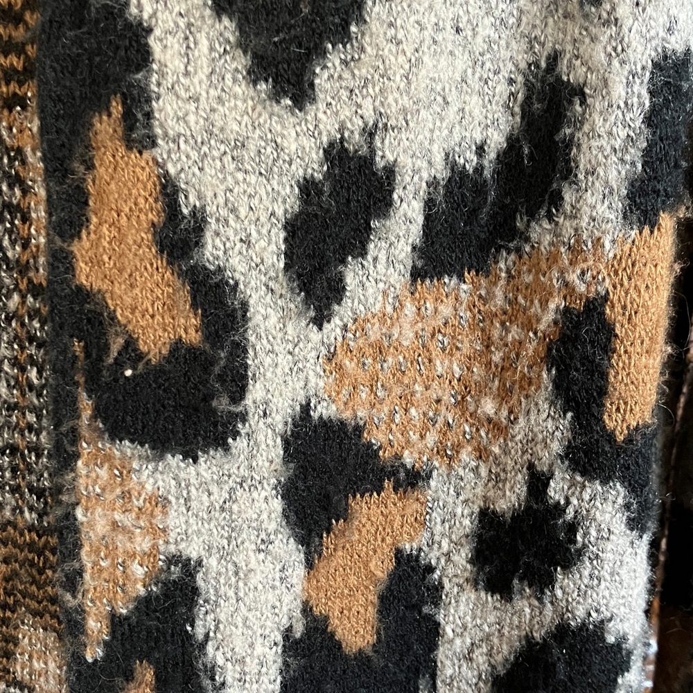 Two Apt. 9 Sweaters - Picture 12 of 12